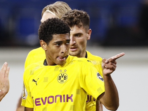 进攻中频繁 进攻中频繁