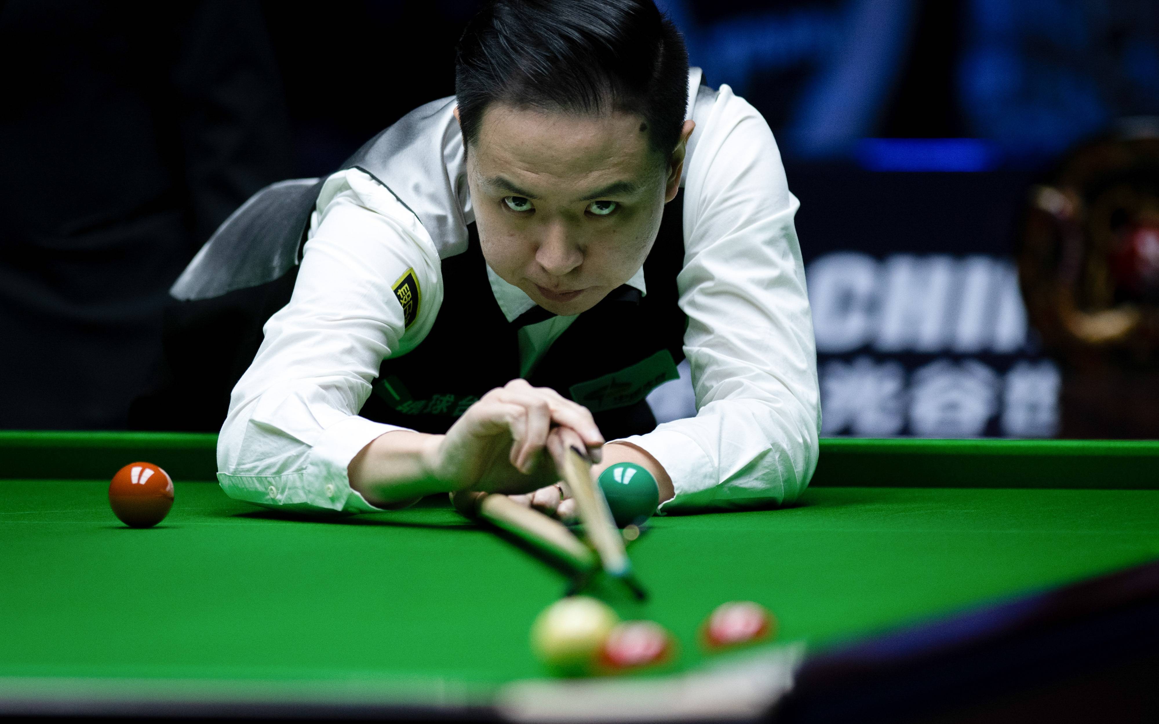 关于大连足 关于大连足